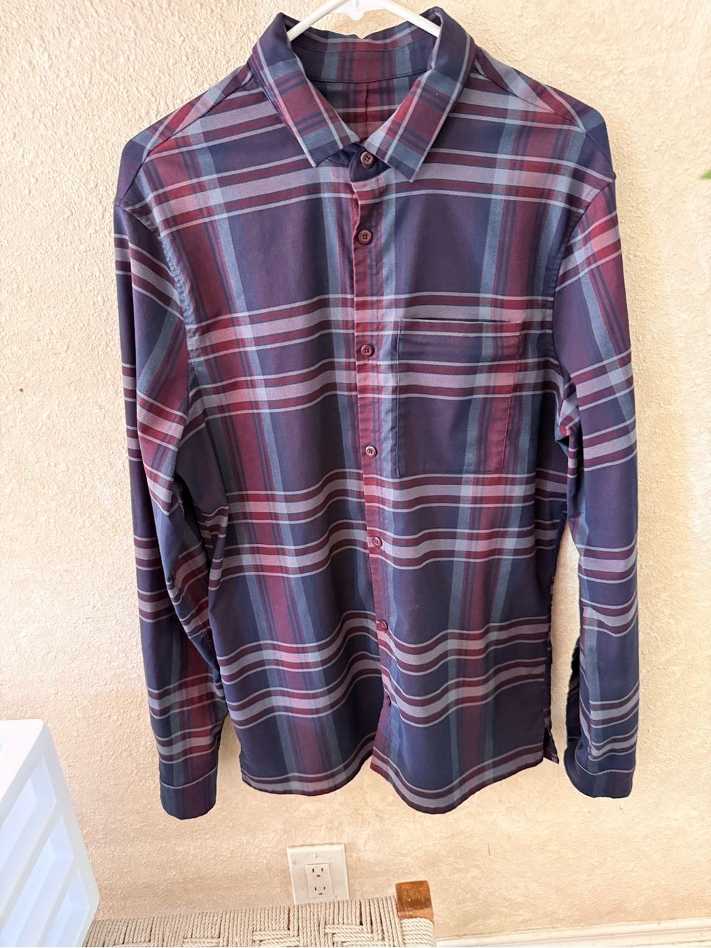 lululemon athletica Men's Plaid Long-Sleeve Shirt - Navy & Burgundy